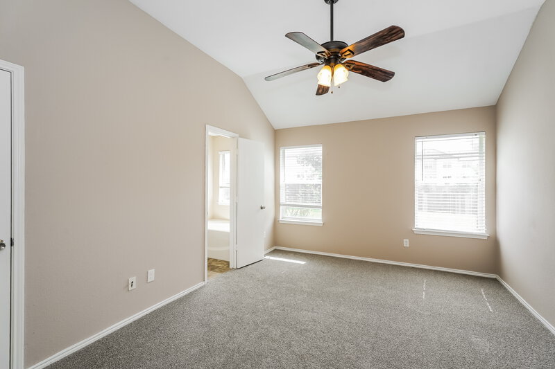 1,910/Mo, 4212 Comer St Denton, TX 76207 Main Bedroom View 2