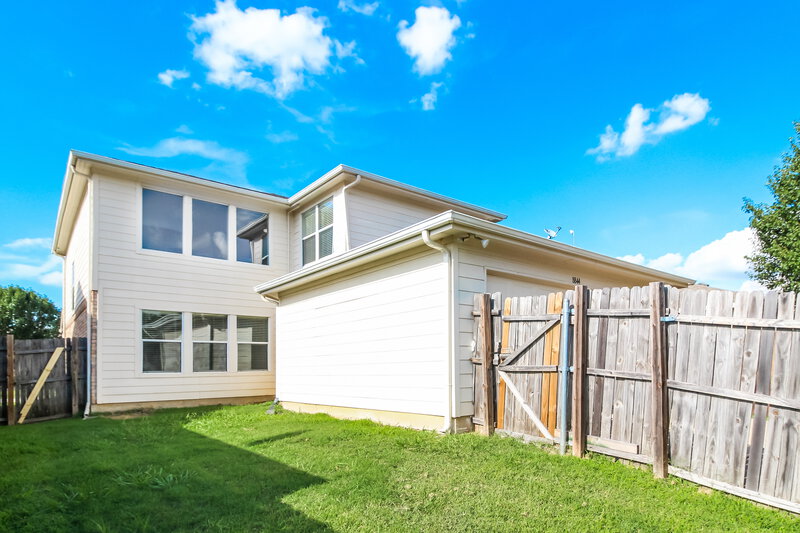 2,530/Mo, 8844 Stewart St Cross Roads, TX 76227 Rear View