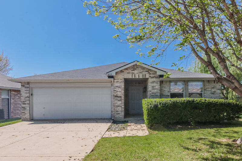 2,175/Mo, 16113 Windsong Ct Justin, TX 76247 External View