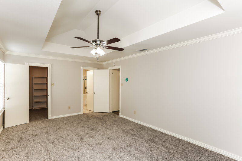 2,250/Mo, 1108 Cherrytree Dr Arlington, TX 76001 Main Bedroom View 2