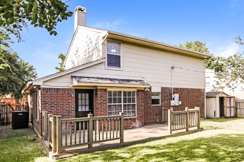 2,250/Mo, 1108 Cherrytree Dr Arlington, TX 76001 Rear View