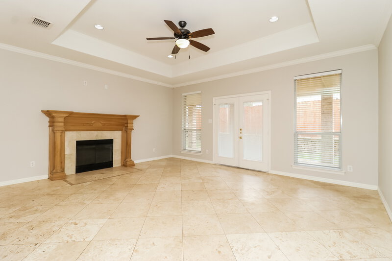 2,060/Mo, 9981 Peregrine Trl Fort Worth, TX 76108 Living Room View 2