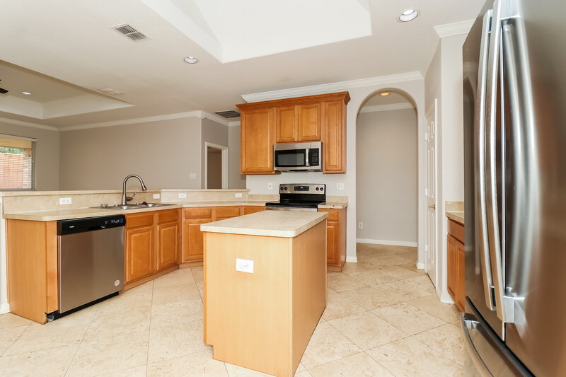 2,060/Mo, 9981 Peregrine Trl Fort Worth, TX 76108 Kitchen View 2