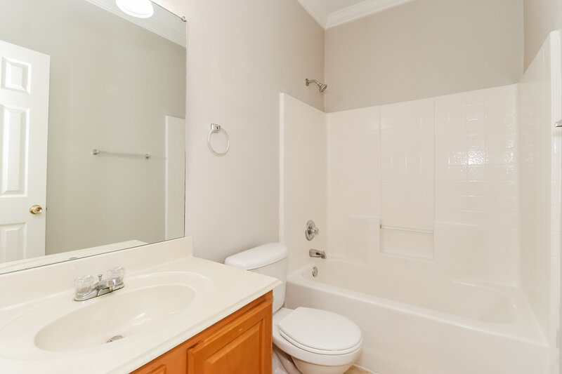 2,060/Mo, 9981 Peregrine Trl Fort Worth, TX 76108 Bathroom View