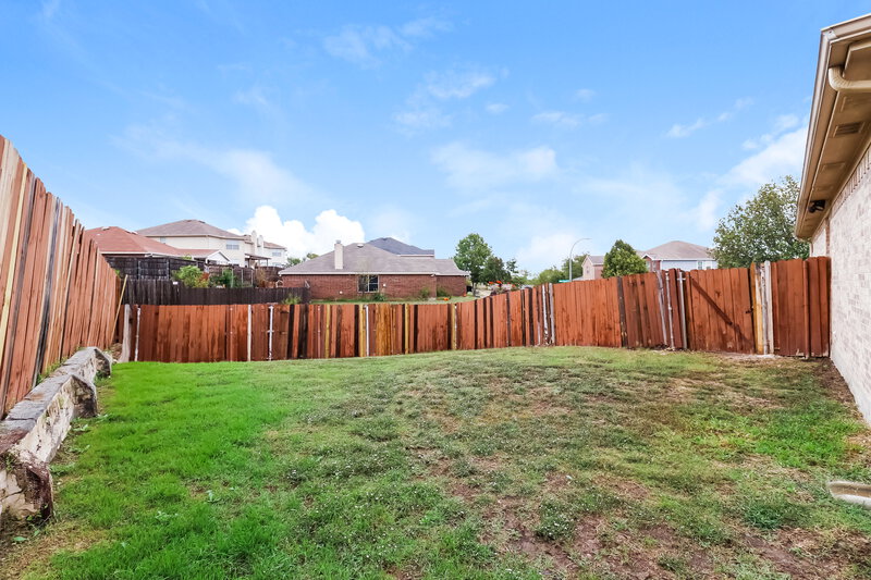 2,060/Mo, 9981 Peregrine Trl Fort Worth, TX 76108 Rear View
