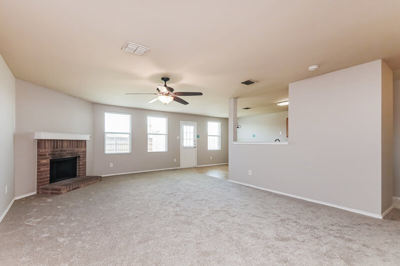 2,190/Mo, 1017 Cavern Dr Mesquite, TX 75181 Living Room View