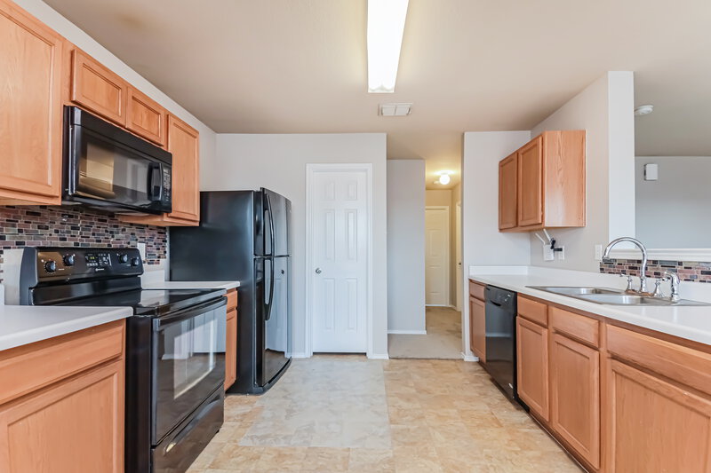 2,190/Mo, 1017 Cavern Dr Mesquite, TX 75181 Kitchen View