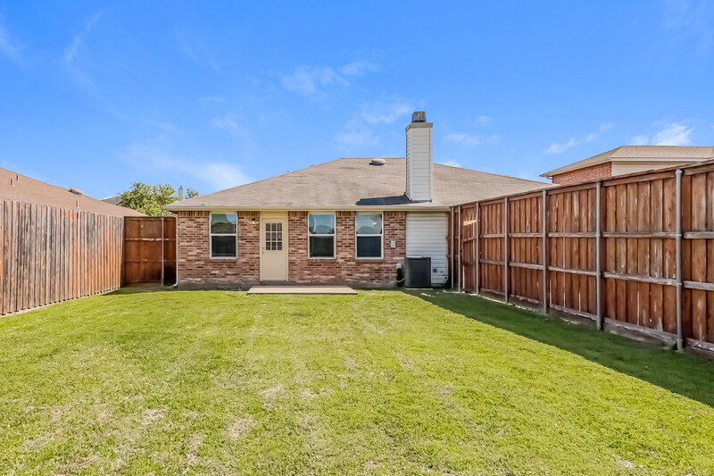2,190/Mo, 1017 Cavern Dr Mesquite, TX 75181 Rear View