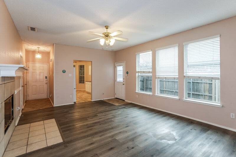 1,820/Mo, 6437 Rainwater Way Fort Worth, TX 76179 Living Room View