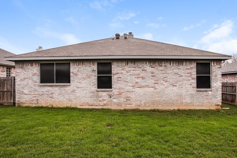 1,820/Mo, 6437 Rainwater Way Fort Worth, TX 76179 Rear View