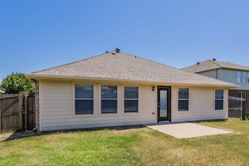 2,185/Mo, 920 Pebblecreek Dr Burleson, TX 76028 Rear View