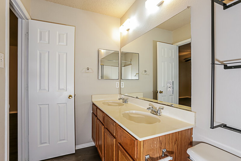 1,975/Mo, 5351 Driftway Dr Fort Worth, TX 76135 Misc View 16