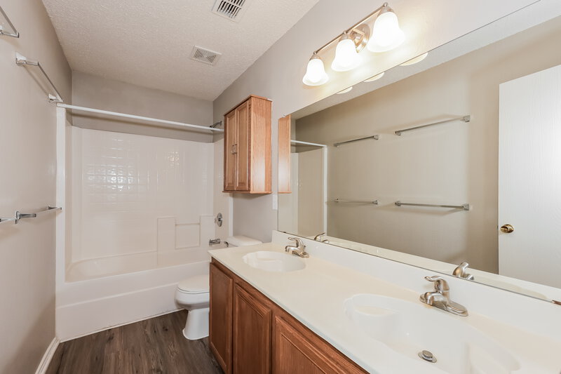 2,385/Mo, 4049 Golden Horn Ln Fort Worth, TX 76123 Bathroom View