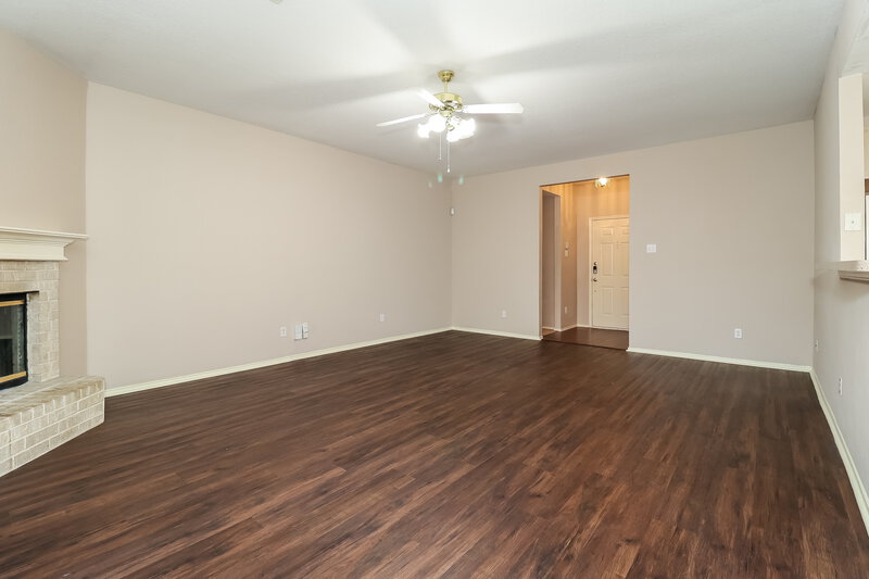 1,830/Mo, 1113 Darren Dr Burleson, TX 76028 Living Room View
