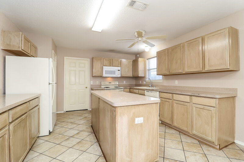 1,830/Mo, 1113 Darren Dr Burleson, TX 76028 Kitchen View 2