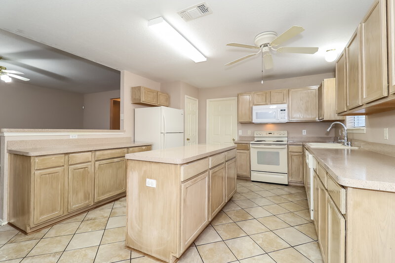 1,830/Mo, 1113 Darren Dr Burleson, TX 76028 Kitchen View 3