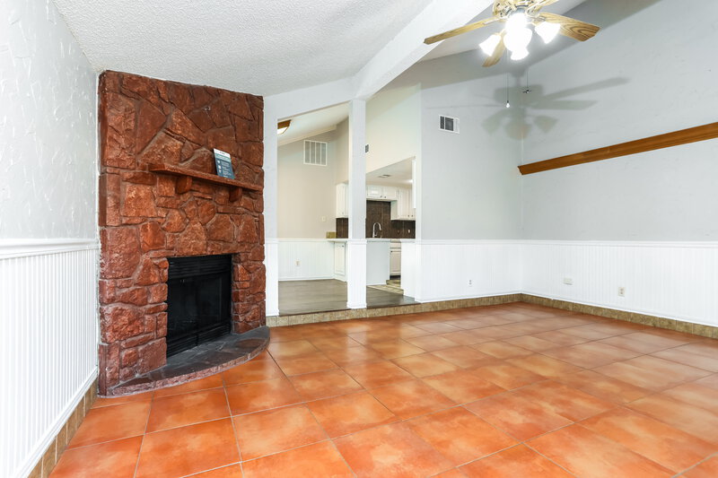 1,795/Mo, 4624 Goldrock Dr Fort Worth, TX 76137 Living Room View