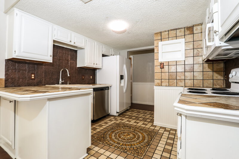 1,795/Mo, 4624 Goldrock Dr Fort Worth, TX 76137 Kitchen View