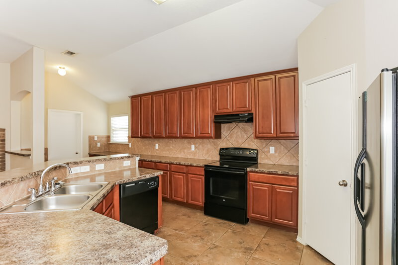 2,245/Mo, 6516 Fitzgerald St Fort Worth, TX 76179 Kitchen View