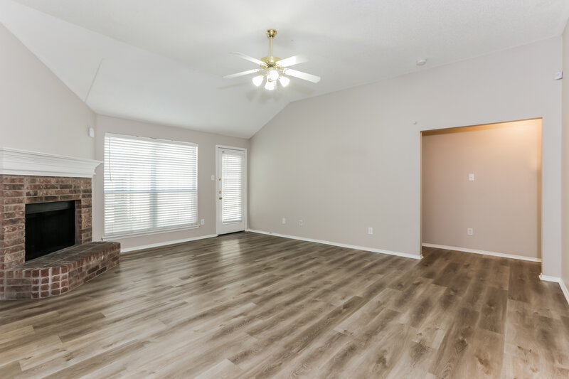 1,780/Mo, 12437 Seven Eagles Ln Burleson, TX 76028 Living Room View