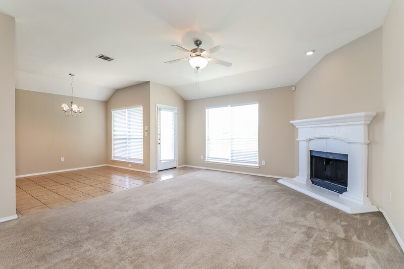 2,330/Mo, 9101 Jason Dr White Settlement, TX 76108 Living Room View 2