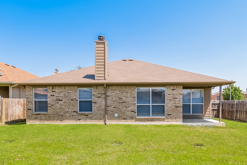 2,330/Mo, 9101 Jason Dr White Settlement, TX 76108 Rear View