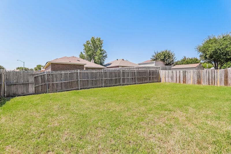 2,330/Mo, 9101 Jason Dr White Settlement, TX 76108 Backyard View