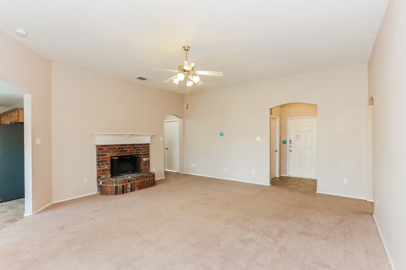 2,325/Mo, 938 Morgan Dr Burleson, TX 76028 Living Room View