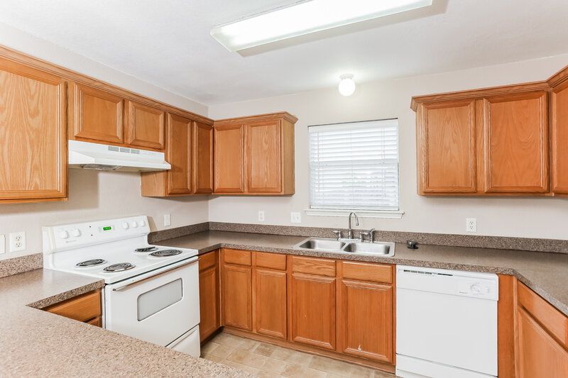 2,325/Mo, 938 Morgan Dr Burleson, TX 76028 Kitchen View