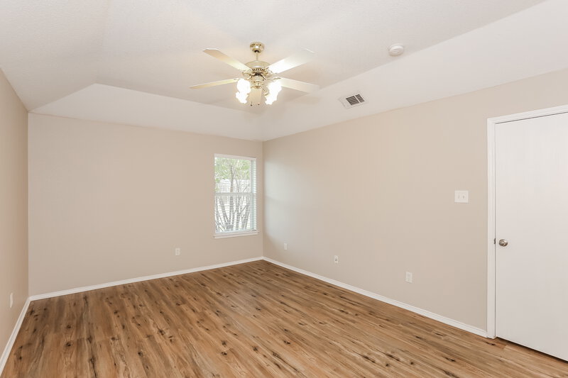2,050/Mo, 1004 Carlin Ln Burleson, TX 76028 Main Bedroom View
