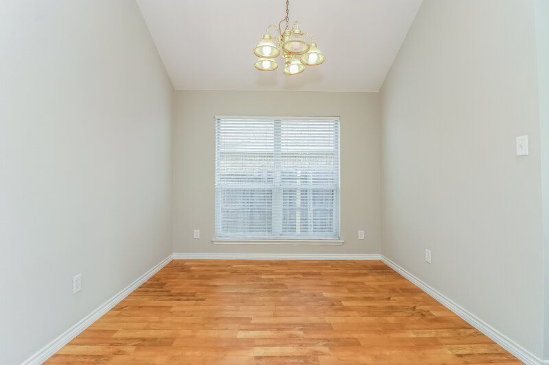 2,450/Mo, 1009 Marcia Ln Burleson, TX 76028 Dining Room View