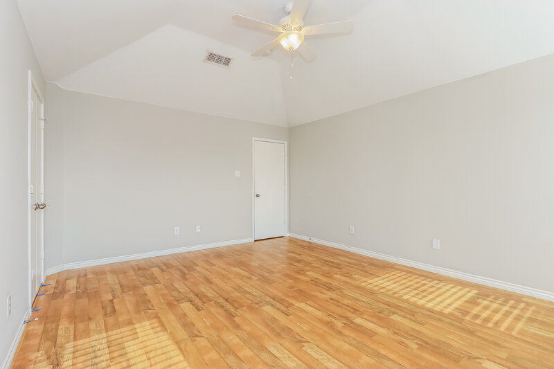 2,450/Mo, 1009 Marcia Ln Burleson, TX 76028 Master Bedroom View