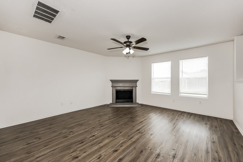 2,140/Mo, 4964 Creek Ridge Trl Fort Worth, TX 76179 Living Room View