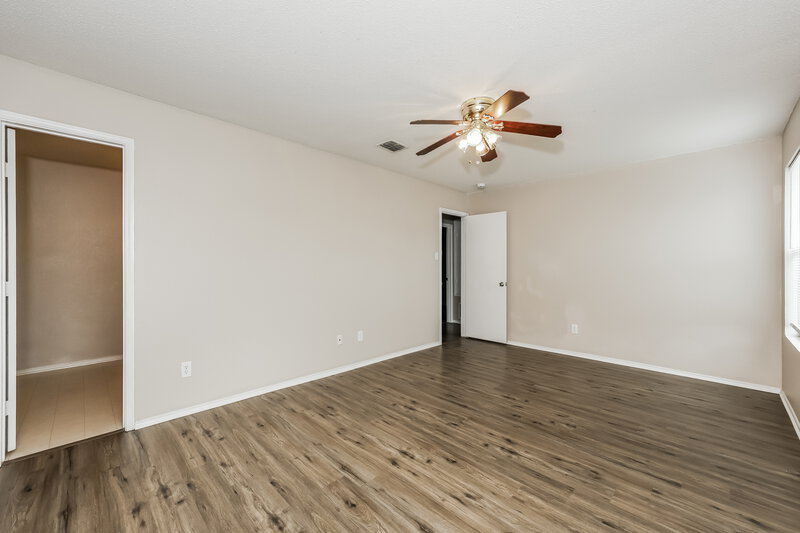2,140/Mo, 4964 Creek Ridge Trl Fort Worth, TX 76179 Main Bedroom View 2