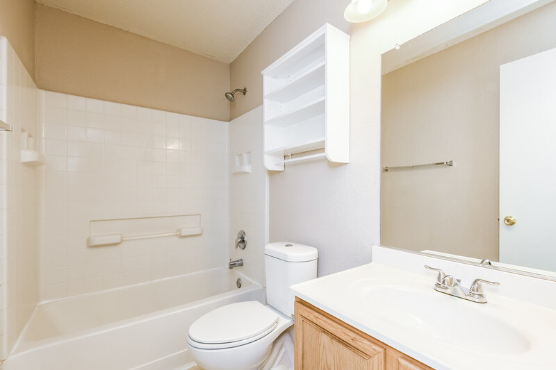 2,385/Mo, 4964 Creek Ridge Trl Fort Worth, TX 76179 Bathroom View