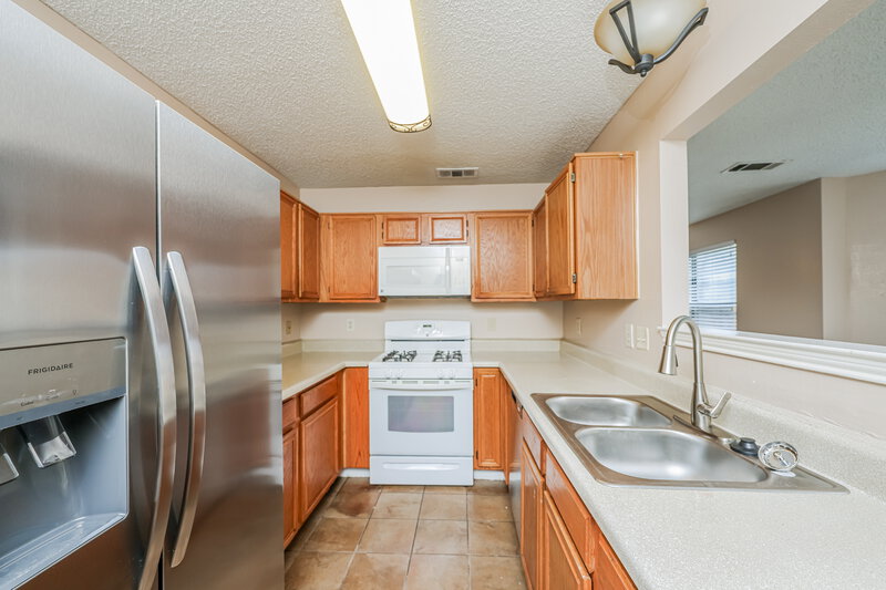 1,990/Mo, 5116 Waltham Ct Garland, TX 75043 Kitchen View