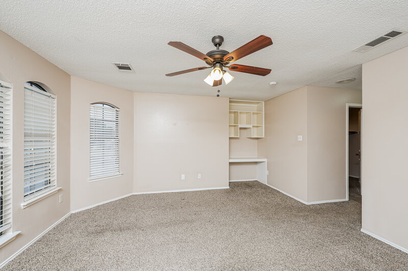 1,990/Mo, 5116 Waltham Ct Garland, TX 75043 Main Bedroom View 2