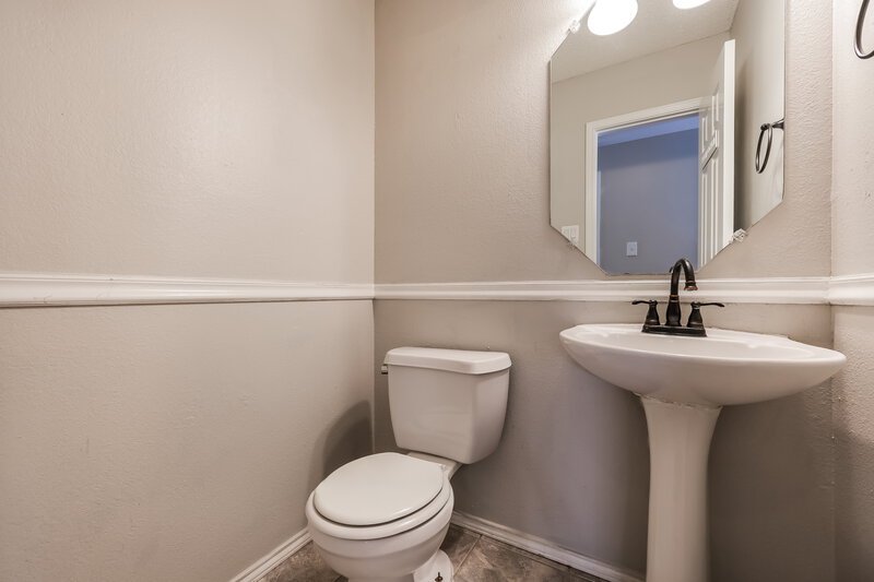1,965/Mo, 5024 Flat Creek Dr Fort Worth, TX 76179 Powder Room View