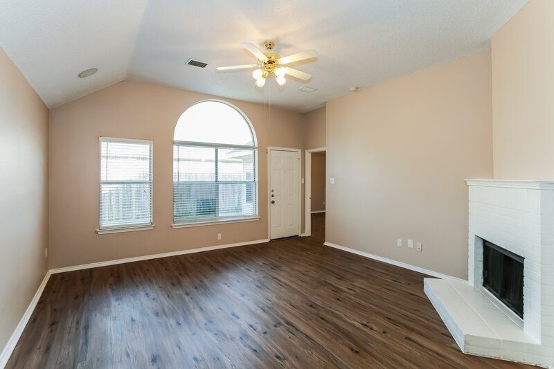2,505/Mo, 4521 Sandera Ln Flower Mound, TX 75028 Living Room View 2