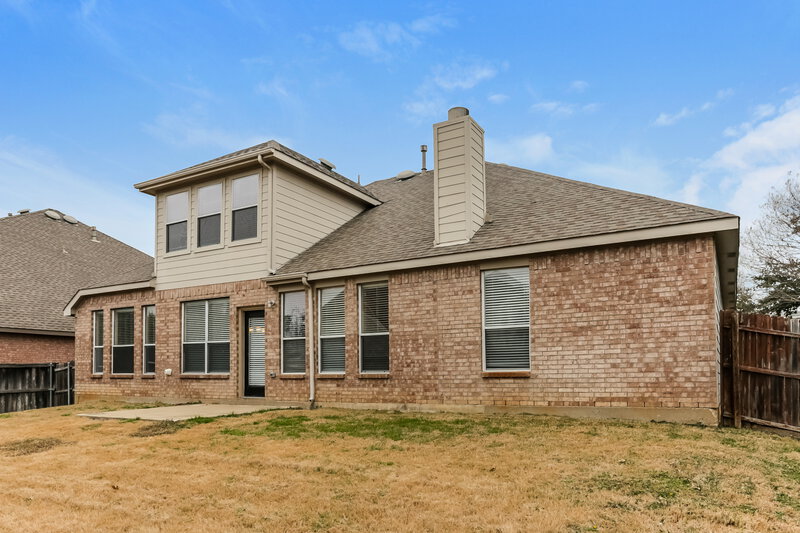 3,180/Mo, 1302 Rosebrook Dr Mansfield, TX 76063 Rear View