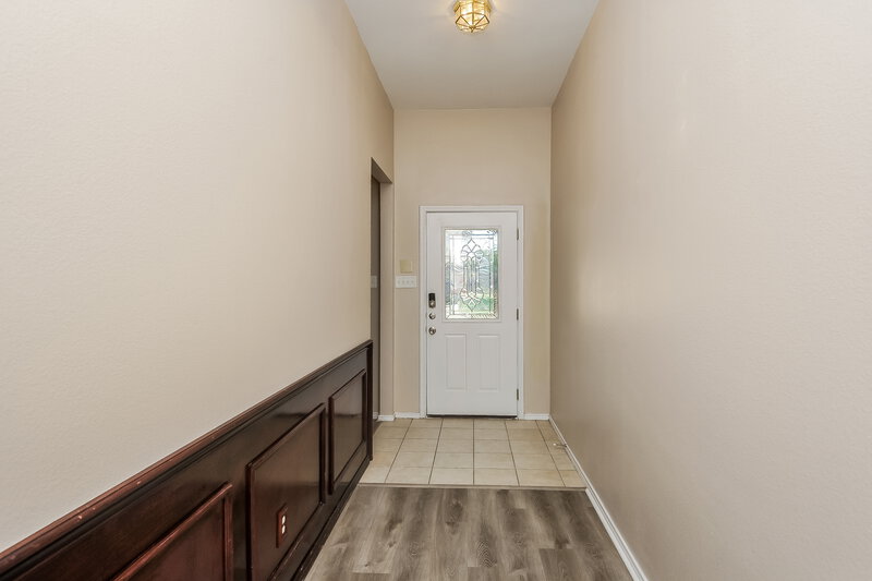 1,870/Mo, 1412 Brownford Dr Burleson, TX 76028 Foyer View