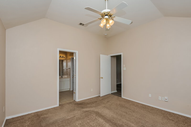 1,870/Mo, 1412 Brownford Dr Burleson, TX 76028 Main Bedroom View 2