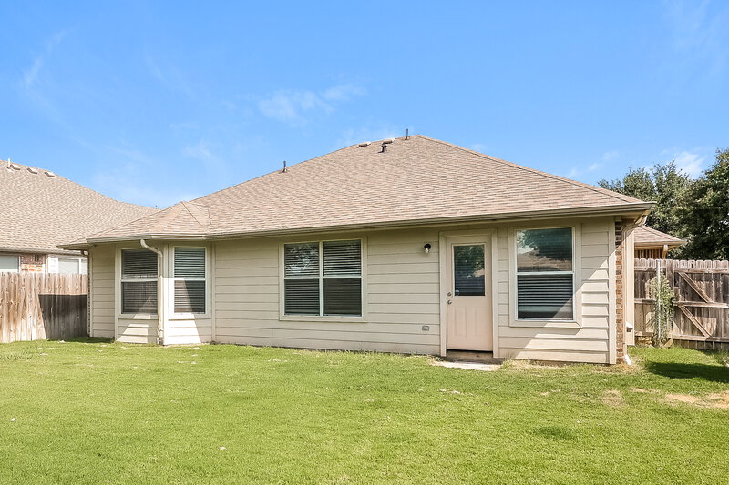 1,870/Mo, 1412 Brownford Dr Burleson, TX 76028 Rear View