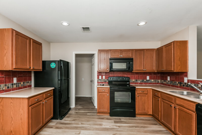 2,005/Mo, 4512 Mountain Oak St Fort Worth, TX 76244 Kitchen View