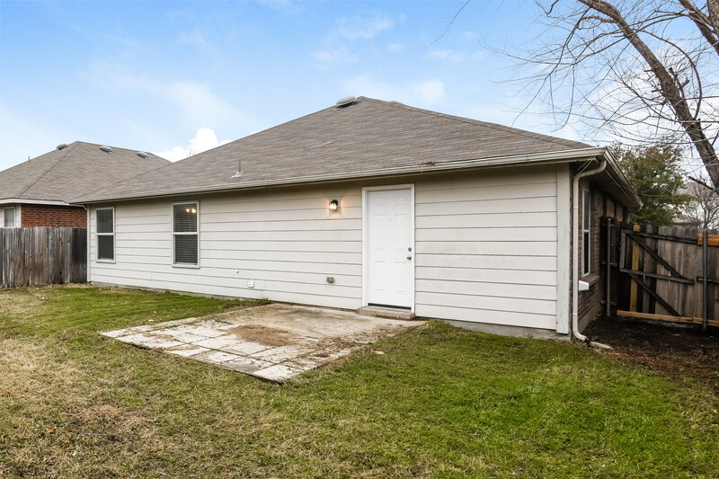 2,005/Mo, 4512 Mountain Oak St Fort Worth, TX 76244 Rear View