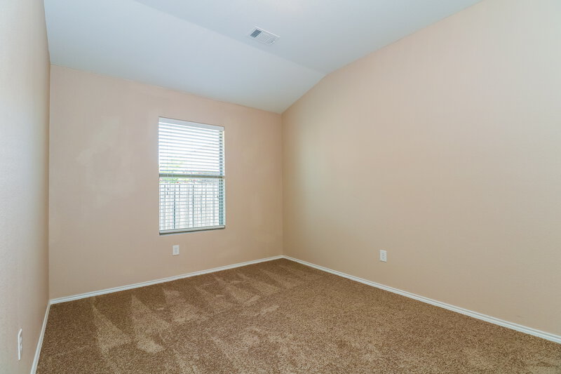 2,365/Mo, 7307 Fossil Creek Dr Arlington, TX 76002 Master Bedroom View 3