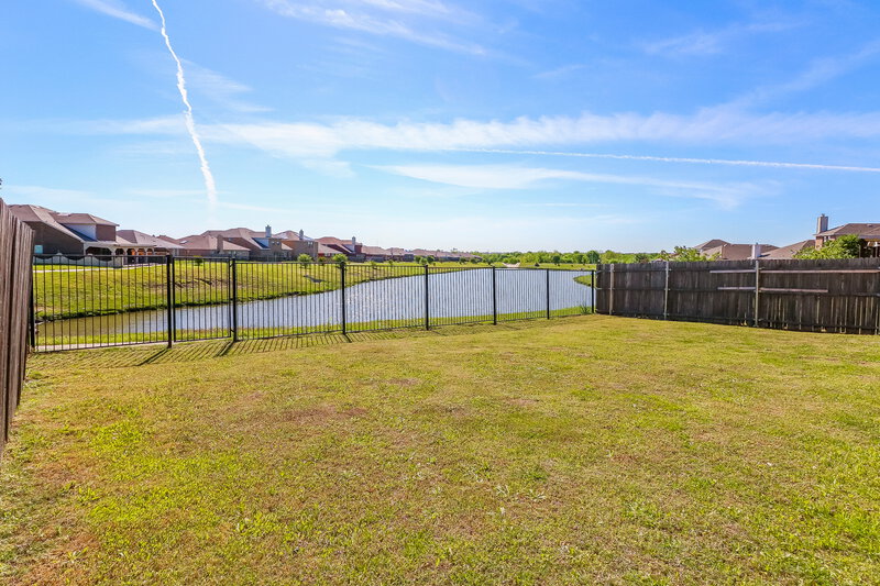 2,365/Mo, 7307 Fossil Creek Dr Arlington, TX 76002 Exterior View