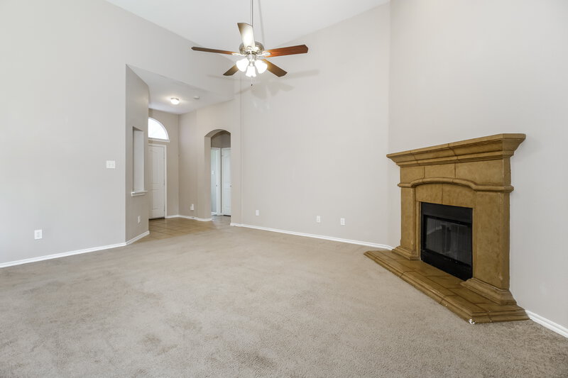 2,380/Mo, 12812 Old Macgregor Ln Fort Worth, TX 76244 Living Room View 2