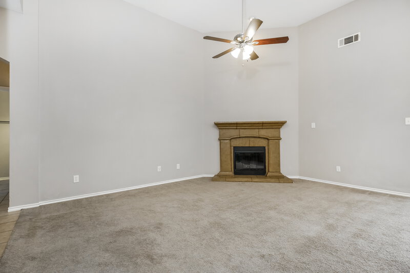 2,380/Mo, 12812 Old Macgregor Ln Fort Worth, TX 76244 Living Room View 3
