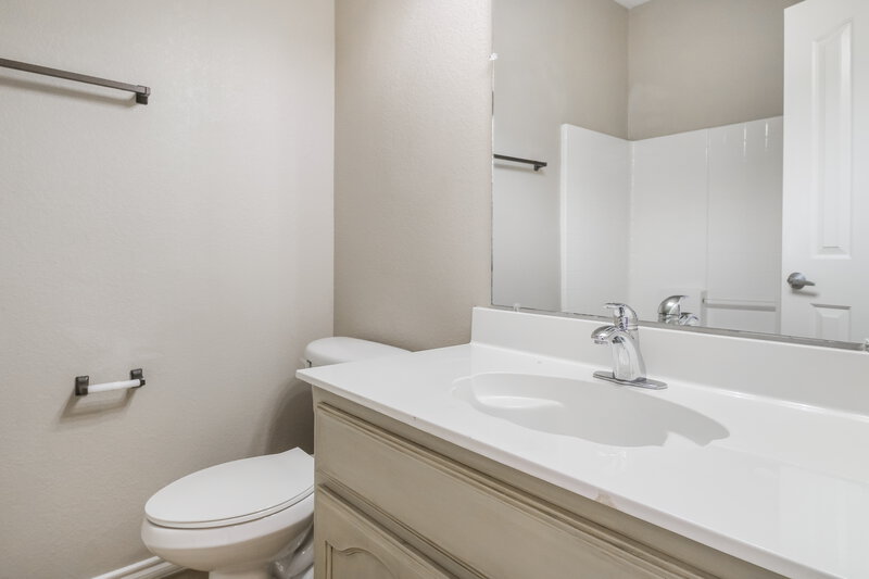 2,380/Mo, 12812 Old Macgregor Ln Fort Worth, TX 76244 Bathroom View